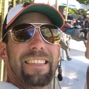 Meet your Posher, Tom